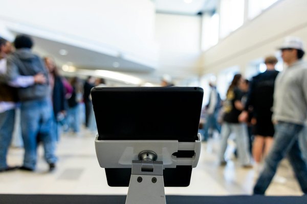 Comment optimiser les performances graphiques dans un jeu de simulation de vol?